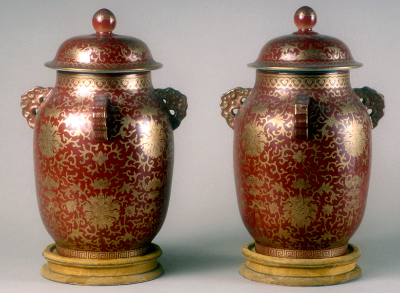 Anonymous: “Red and Gold Chinese Porcelain Jars”, 19th c. Porcelain.
