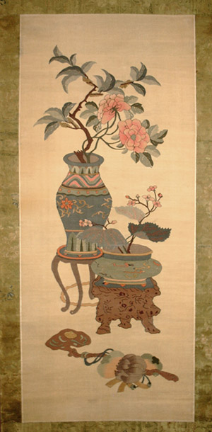 Attributed to Po Ru: “Woven Scroll of a Still-life of Antiquities”, n.d. Silk on Silk.